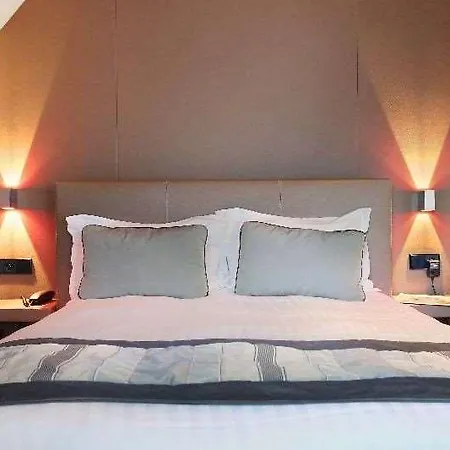 ドゥ ノートル ダム ホテル 3*