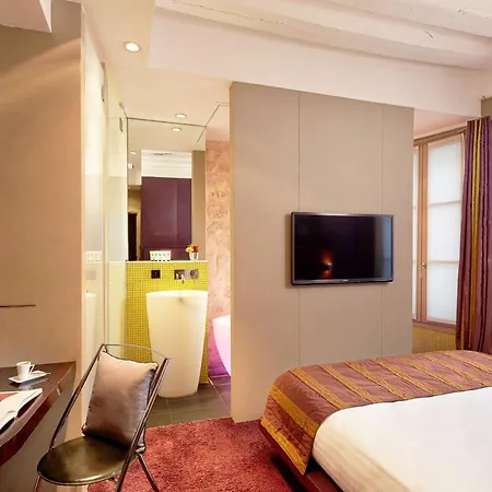 ホテル ドゥ ノートル ダム パリ