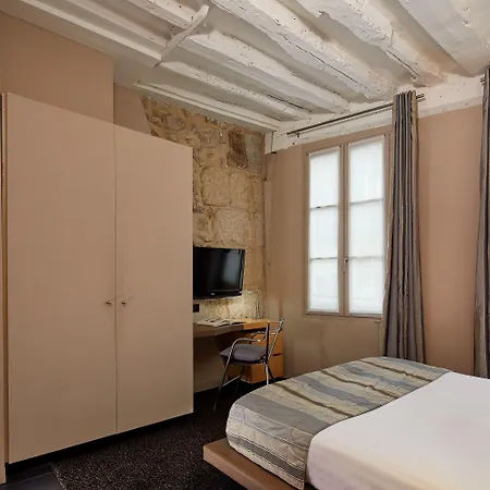 ドゥ ノートル ダム 3* パリ