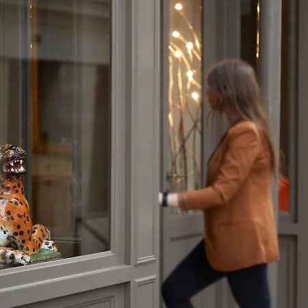 ホテル ドゥ ノートル ダム パリ