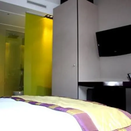 ドゥ ノートル ダム 3* パリ