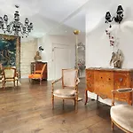 מלון De Notre-dame 3*