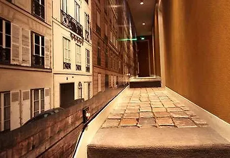 Hotel De Notre-dame 3*