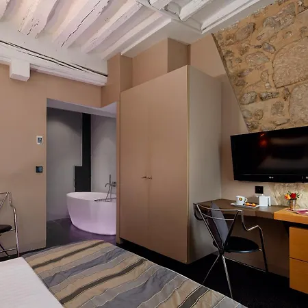Hotel De Notre-dame