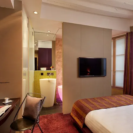 Hotel De Notre-dame 3*