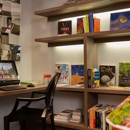 De Notre-dame 3* Paryż