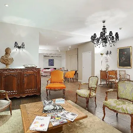 Hotel De Notre-dame 3*