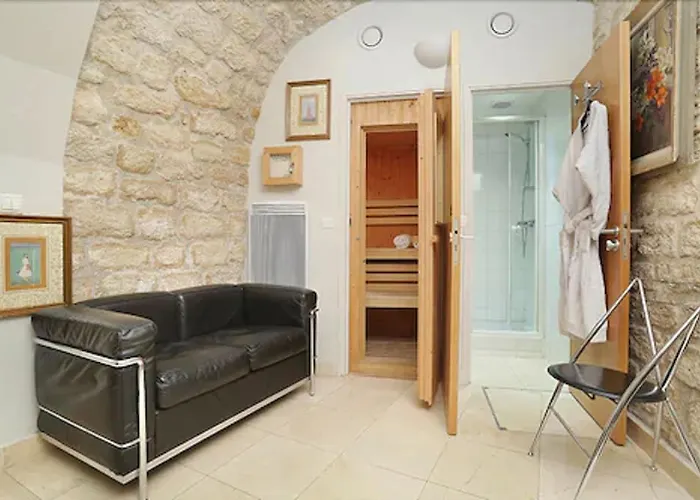 De Notre-dame 3* Paris