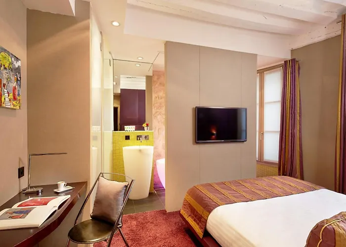 Hotel De Notre-dame Paris