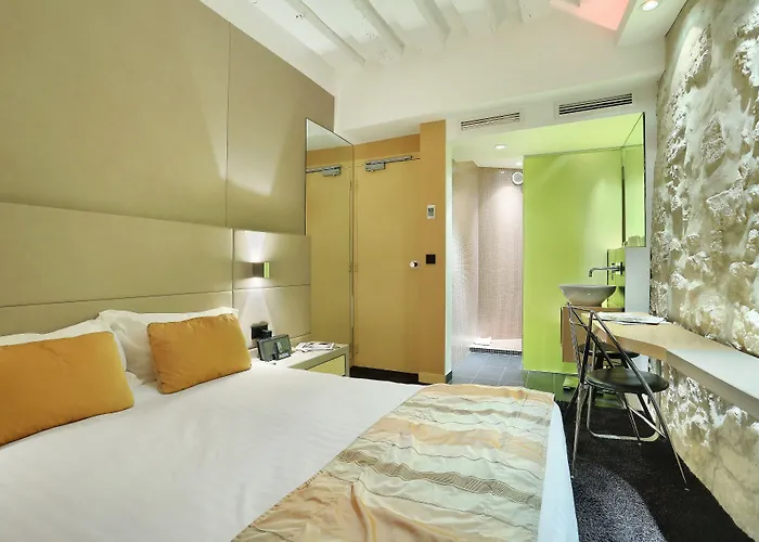 Hotel De Notre-dame 3*