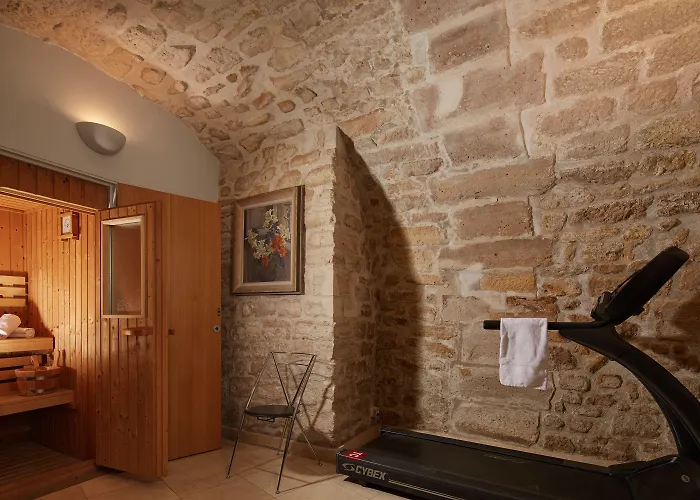 Hotel De Notre-dame Paris