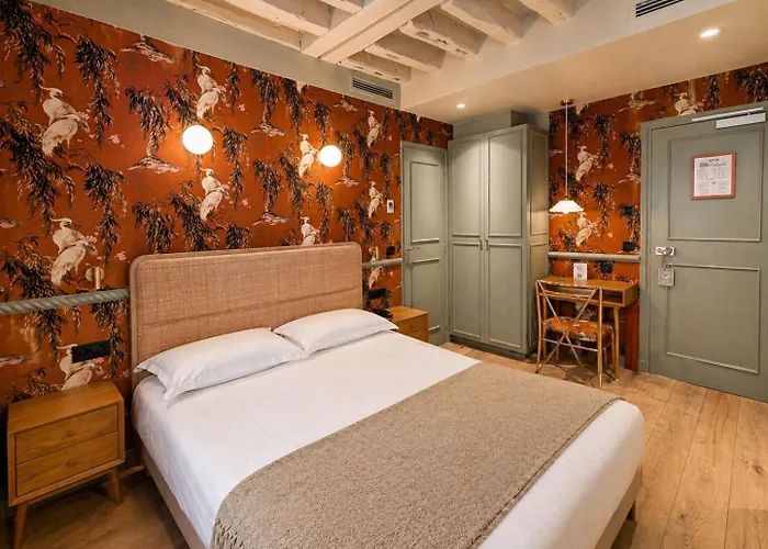 Hotel De Notre-dame 3*